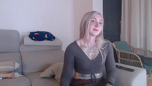 tattoobbgirl's cam snapshot