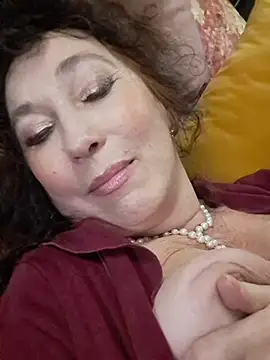 GypsyEsmeralda live sex cam