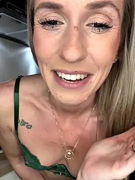 lola_tentatiion live sex cam