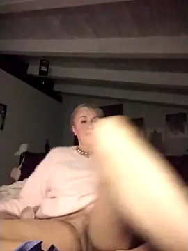 divinaerotica live sex cam