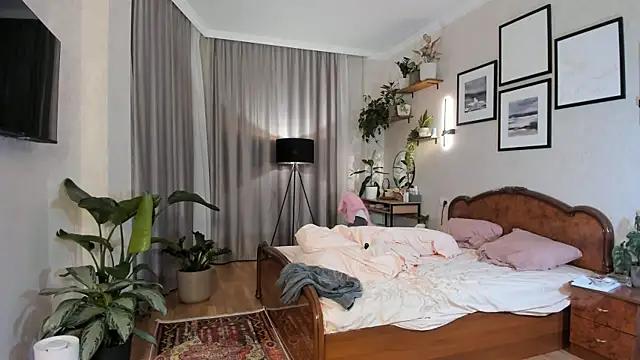 NicoleLuv live sex cam