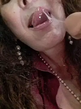 GypsyEsmeralda live sex cam