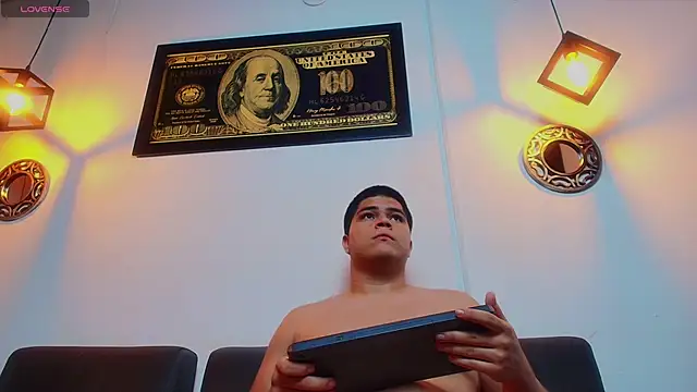 naomi_campbel_ live sex cam