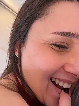 MayaVonDe live sex cam