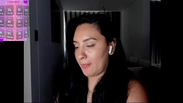 AnushaKumari live sex cam