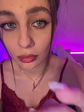 Your_insomniya live sex cam