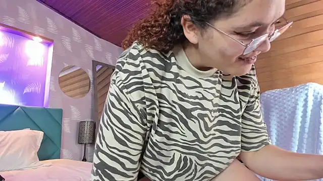 Missbrave1 live sex cam