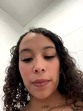 MarieLeon's cam snapshot