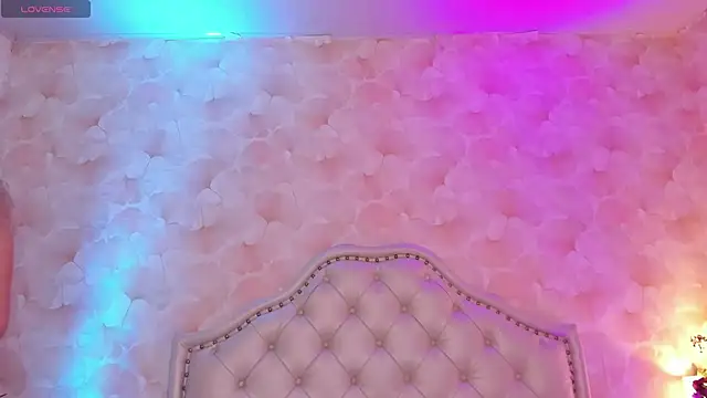 Sophie_teller's cam snapshot