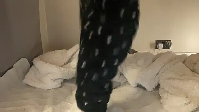 ijustturned18today's cam snapshot