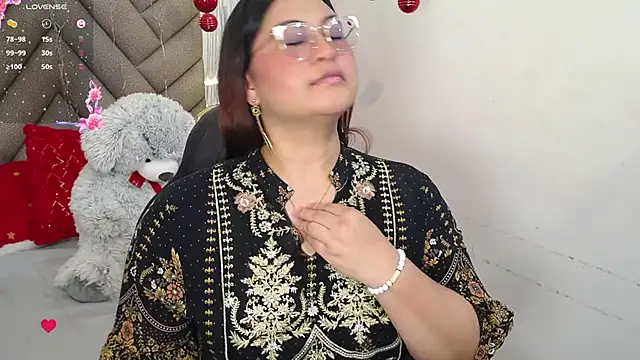 heluejamil live sex cam