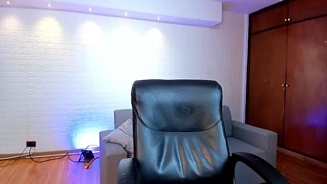 Saara_Corraless's cam snapshot