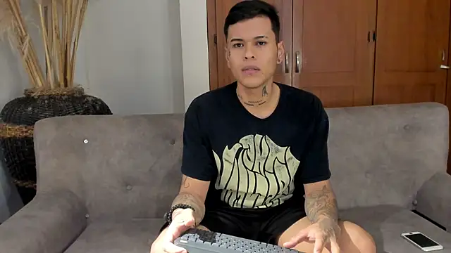 jamesinked_ live sex cam