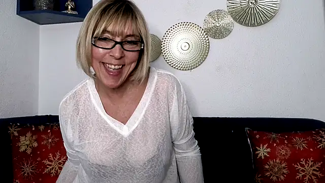 NAWTYClassyBritMILF's web cam