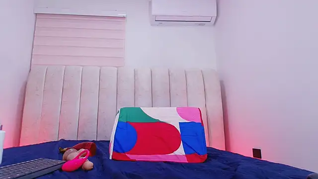 timkerbell_'s cam snapshot