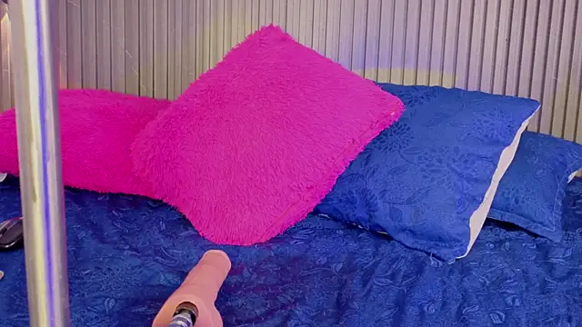 IbethMoon's cam snapshot