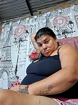 chubby_sexy_big_tits live sex cam