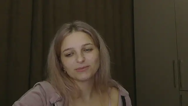 ElisSky301 live sex cam