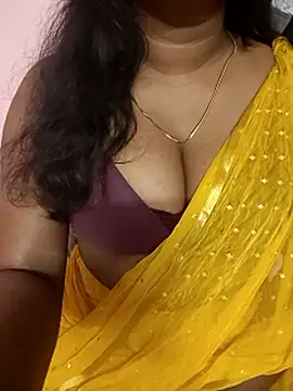 Keerthee_ live sex cam