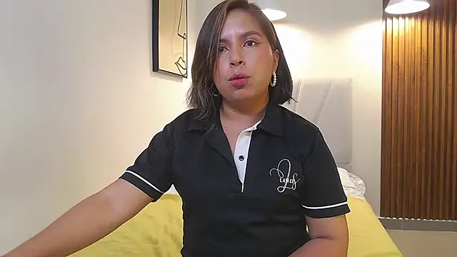 Sharlotte_Milk live sex cam