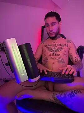 Junihn0 live sex cam