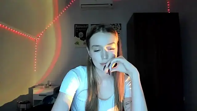 tinyglow's cam snapshot