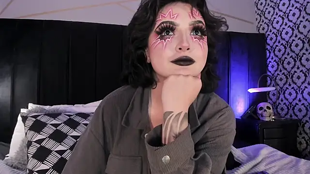 Adeelinee's cam snapshot