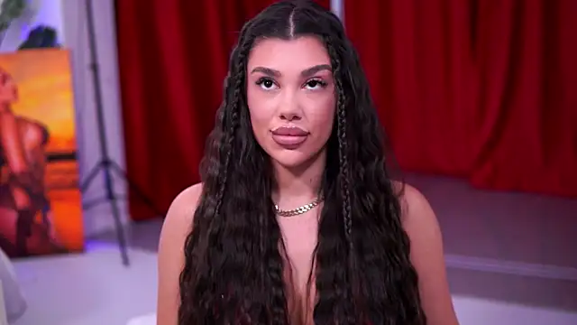 NatyDesiree live sex cam