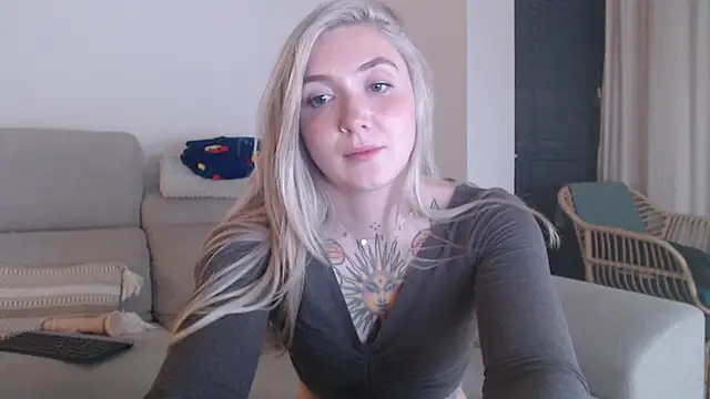 tattoobbgirl's cam snapshot