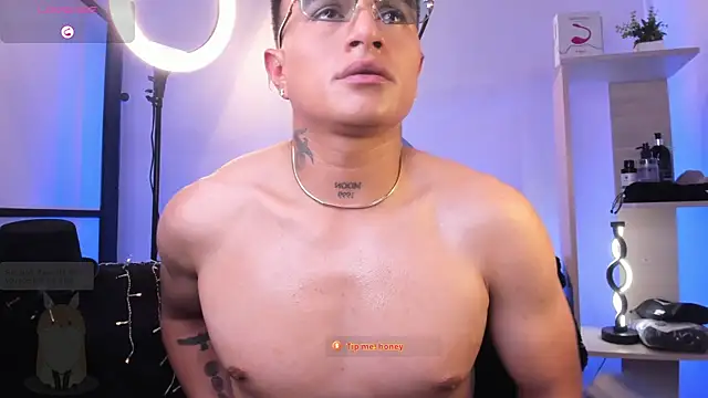 LiamDeep's cam snapshot