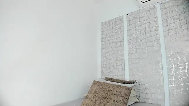 niicole_steele_'s cam snapshot