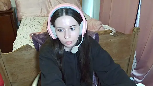 alisonfields's cam snapshot