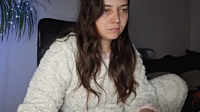 Cyndee_Winter's cam snapshot