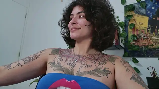 TaliMajesty's cam snapshot