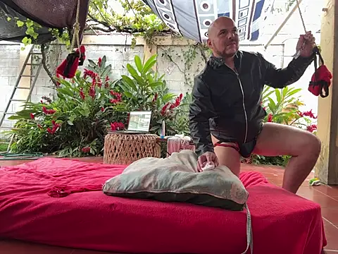 Neil_and_isaac's cam snapshot