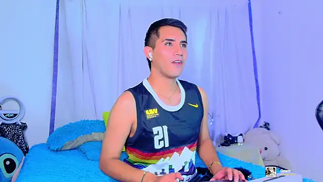 Chris_Maddox's cam snapshot