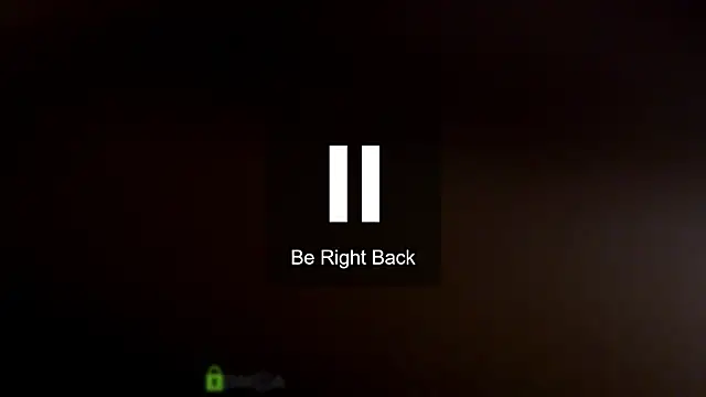 riley_sanders's web cam