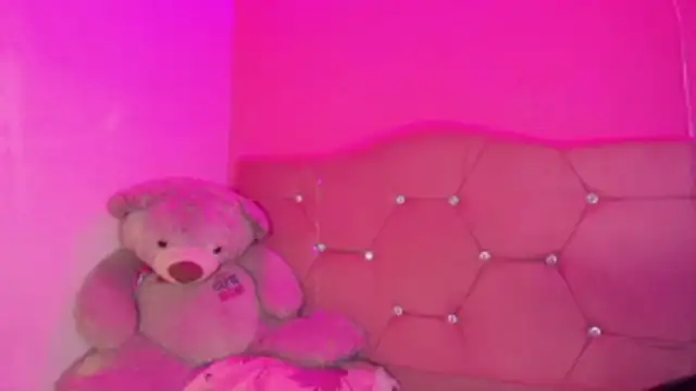 Gaia_Mistic18's cam snapshot