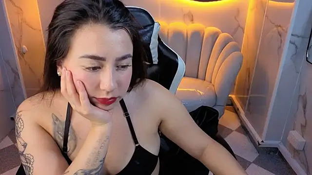 Kattia_mystic_b's cam snapshot