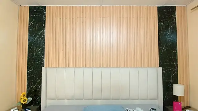 MilanZaire live sex cam