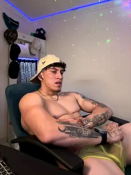 strongboy_ live sex cam