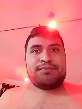 YoSoyLittleBoy live sex cam