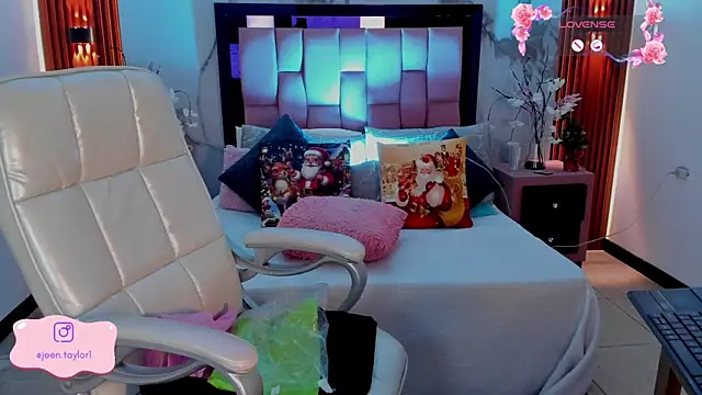 Jeen_Taylor's cam snapshot