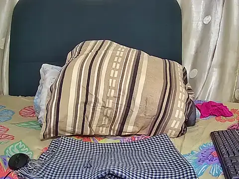 ObedientBlackSlavexxx's cam snapshot