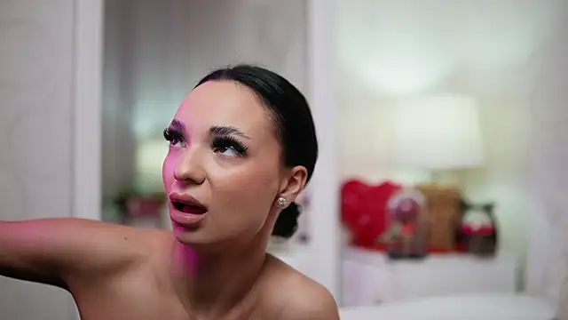 MaraJolie's cam snapshot