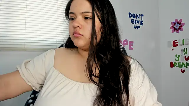 lizzie_c's cam snapshot