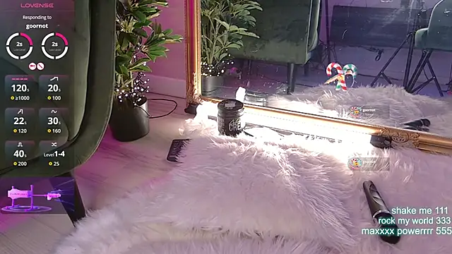 CutiePie69__ live sex cam