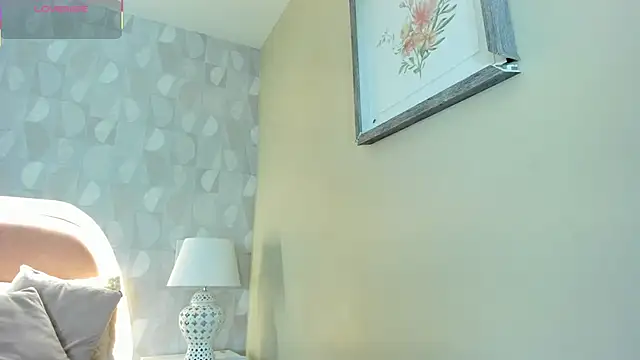 isabella_milf_'s cam snapshot