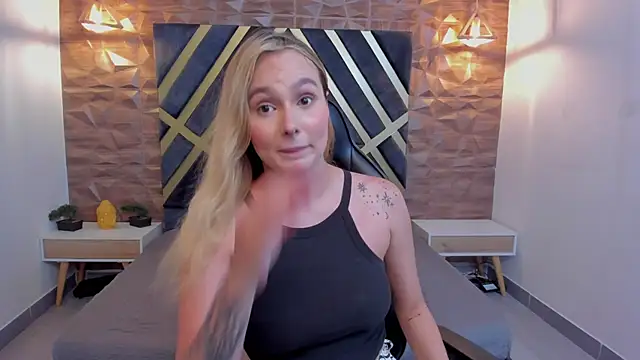 Emmaa_white_'s cam snapshot