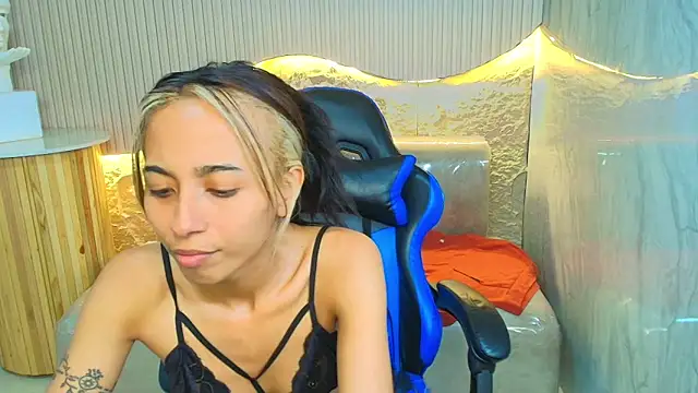 Agnis_ink_r's cam snapshot